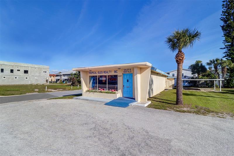 2117 Gulf Blvd, Indian Rocks Beach, FL 33785 MLS U8187090 Coldwell