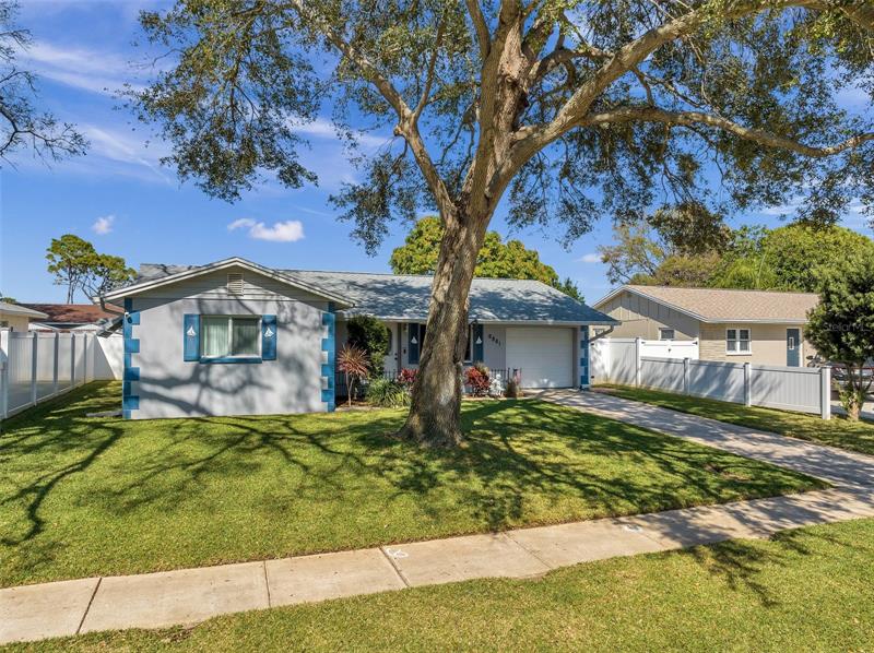 6861 Dalkeith Ave N, Saint Petersburg, FL 33709 MLS U8188944