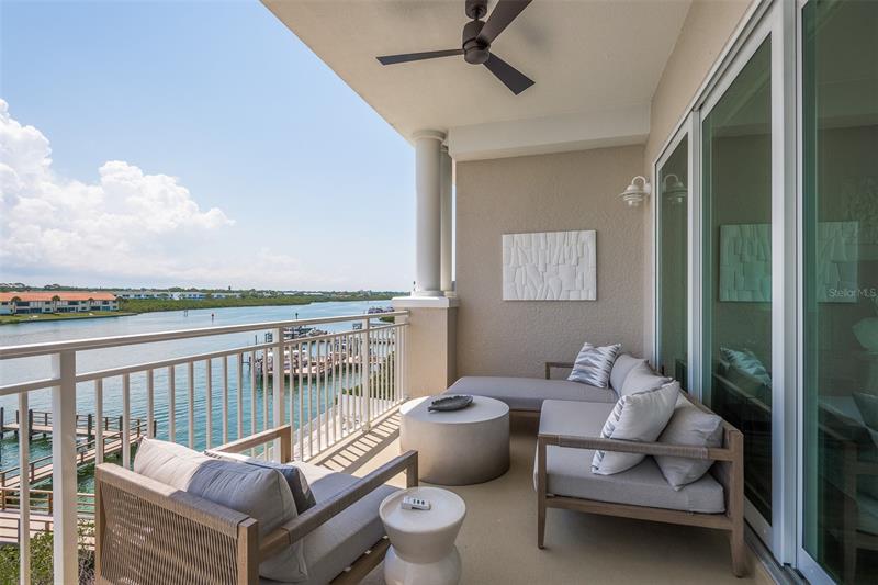 20001 Gulf Blvd 405, Indian Shores, FL 33785 MLS U8191831 Coldwell