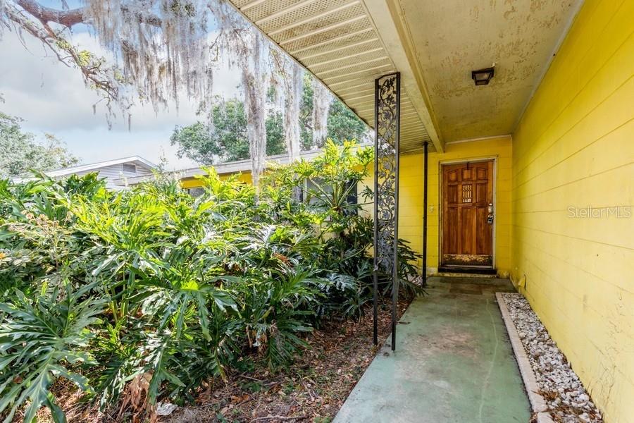 1433 Dr, Lakeland, FL 33801 MLS U8198275 Coldwell Banker