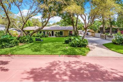 1727 Karleton Place S, Saint Petersburg, FL 33712 - Photo 1