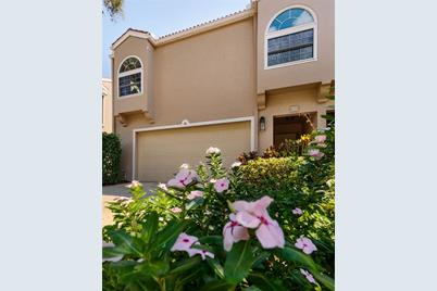 679 Malta Court NE, Saint Petersburg, FL 33703 - Photo 1