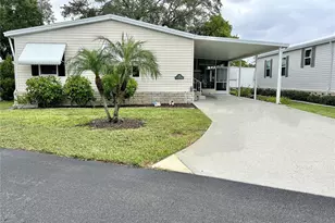 7107 Mt Essex Dr NE, Saint Petersburg, FL 33702 - Photo 1