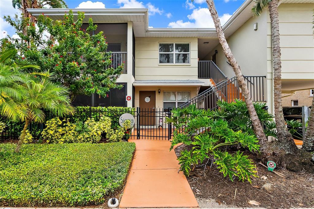 555 3rd St N 14, Saint Petersburg, FL 33701 MLS U8217768 Coldwell