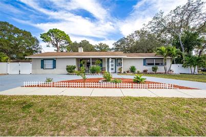 900 15th Street, Palm Harbor, FL 34683 - Photo 1