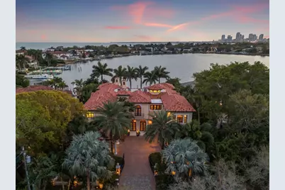 2020 Brightwaters Boulevard NE, Saint Petersburg, FL 33704 - Photo 1