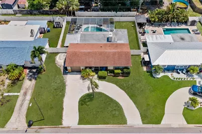 5870 39th Avenue N, Saint Petersburg, FL 33709 - Photo 1