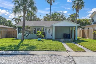 861 Bruce Avenue, Clearwater Beach, FL 33767 - Photo 1