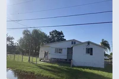 821 Riverview Lane, Tarpon Springs, FL 34689 - Photo 1