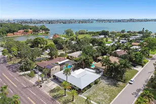 7979 Garden Dr N, Saint Petersburg, FL 33710 - Photo 1