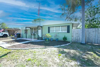 7226 13th Street N, Saint Petersburg, FL 33702 - Photo 1