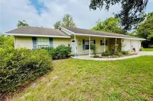 733 E Ohio Ave, Deland, FL 32724 - Photo 1