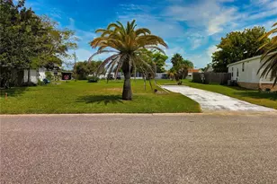 8 Applewood Cir, South Daytona, FL 32119 - Photo 1