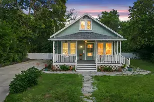 614 W University Ave, Deland, FL 32720 - Photo 1