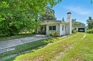 1990 Lake Dr, New Smyrna Beach, FL 32168 - Photo 1