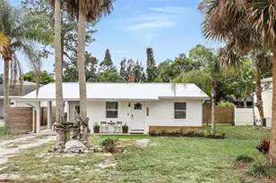 104 Hester Ave, New Smyrna Beach, FL 32168 - Photo 1