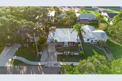 650 S Pine Street, New Smyrna Beach, FL 32169 - Photo 1