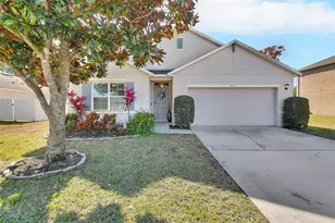 813 Oak Hollow Loop, Deland, FL 32724 - Photo 1