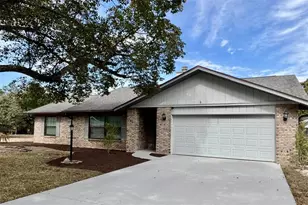785 Briarcliff Dr, Orange City, FL 32763 - Photo 1