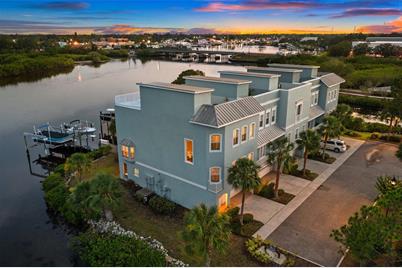 1152 Flying Fish Lane, Tarpon Springs, FL 34689 - Photo 1