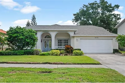 606 Seaside Drive, Tarpon Springs, FL 34689 - Photo 1