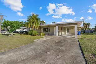 106 Aurora St E, Venice, FL 34285 - Photo 1