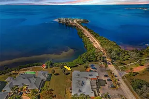 1723 Gulf Rd, Tarpon Springs, FL 34689 - Photo 1