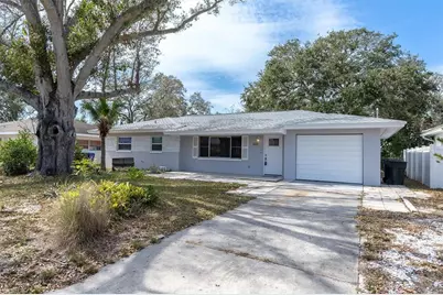 686 Manor Drive W, Dunedin, FL 34698 - Photo 1