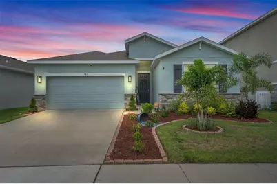 582 8th Street NW, Ruskin, FL 33570 - Photo 1