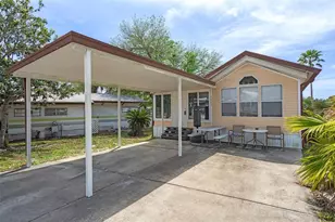 9580 Gray Fox Dr, Weeki Wachee, FL 34613 - Photo 1