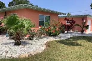 406 Driftwood Dr E, Palm Harbor, FL 34683 - Photo 1