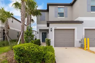 8305 Crescent Oaks Dr, New Port Richey, FL 34655 - Photo 1