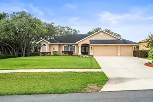 12060 Sapphire Dr, Spring Hill, FL 34609 - Photo 1
