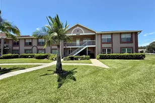 4925 Myrtle Oak Dr, New Port Richey, FL 34653 - Photo 1