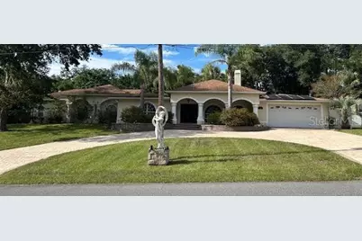 6101 W Pine Circle, Crystal River, FL 34429 - Photo 1