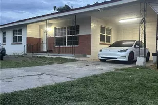 729 Saratoga Ave, Lakeland, FL 33815 - Photo 1