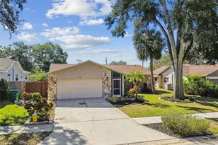 698 Crystal Dr, Palm Harbor, FL 34683 - Photo 1