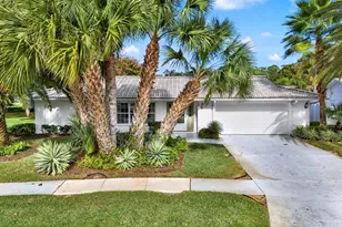 720 Bowsprit Pl, Palm Harbor, FL 34685 - Photo 1