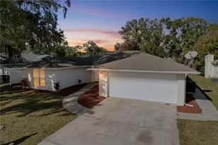7201 Maplehurst Dr, Port Richey, FL 34668 - Photo 1