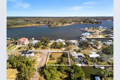 2262 N Watersedge Drive, Crystal River, FL 34429 - Photo 1