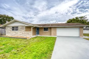 10320 Honeysuckle Ln, Port Richey, FL 34668 - Photo 1