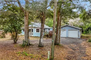 1025 Garfield Ave, Brooksville, FL 34604 - Photo 1