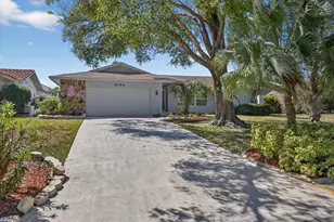 8134 Bayshore Dr, Seminole, FL 33776 - Photo 1