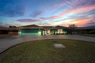 3355 Seaway Dr, New Port Richey, FL 34652 - Photo 1