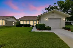 8105 Casuarina Dr, Port Richey, FL 34668 - Photo 1
