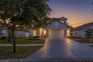 2851 Butterfly Landing Dr, Land O Lakes, FL 34638 - Photo 1
