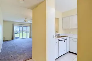 11132 Pembridge Ct, Port Richey, FL 34668 - Photo 1