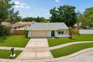 4706 Wandering Way, Tampa, FL 33624 - Photo 1