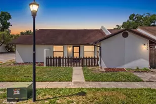 5406 Meadstone Ct, Tampa, FL 33624 - Photo 1