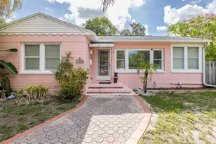 1005 15th St N, Saint Petersburg, FL 33705 - Photo 1